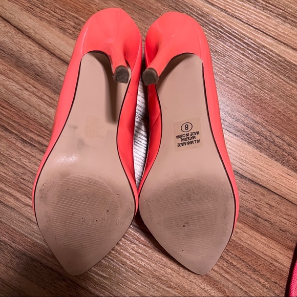 3/$20 🌸 Heart in D coral stiletto heels, size 8 👠 - Picture 8 of 9